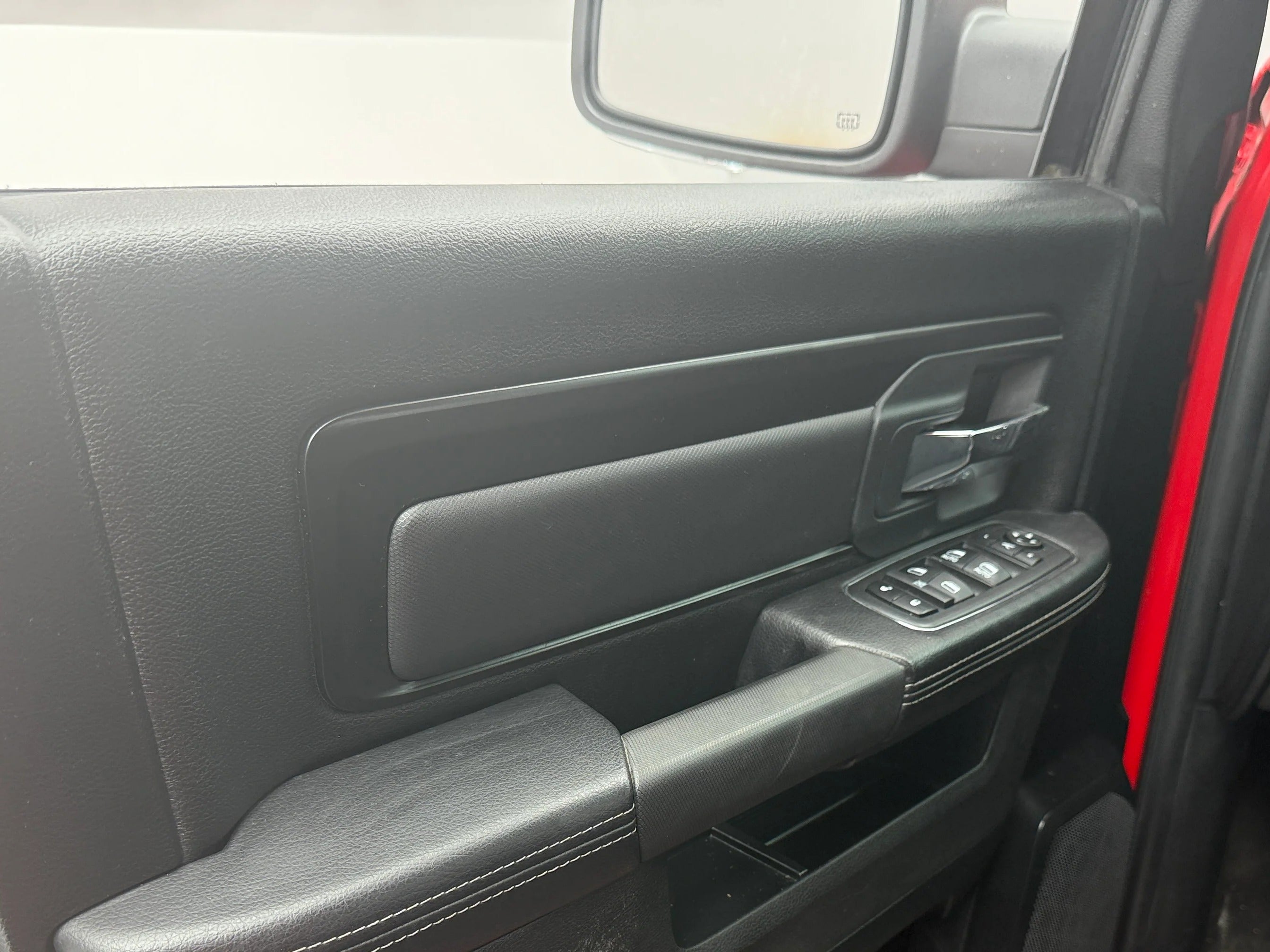 ram ram 1500 pickup 2018 1C6RR7YT5JS162904 image